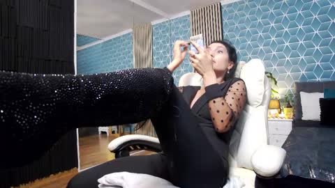 Zoey online show from 11.26.25