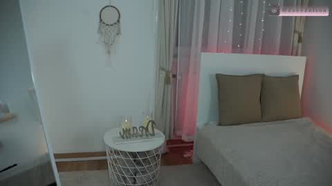 Snapshot of zoezolton chatting on 02.03.25 zoezolton online show from 02.03.25