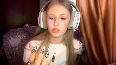 Lisa online show from 02.21.26