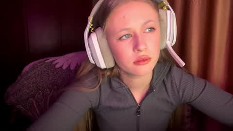 Lisa online show from 02.22.26