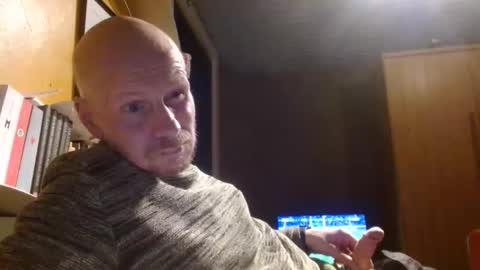 Snapshot of zolexthomas chatting on 09.30.25 zolexthomas online show from 09.30.25