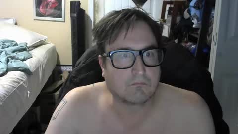 Snapshot of zone45887003 chatting on 12.19.25 daddybighardonlate online show from 12.19.25