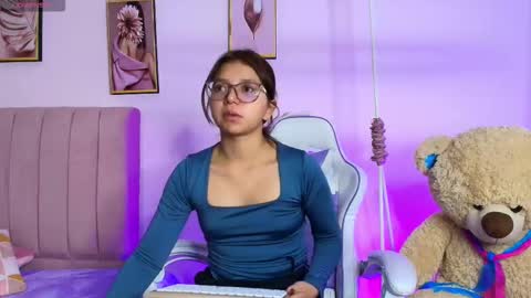 Snapshot of zoow_bluussh chatting on 02.17.26 Zoe online show from 02.17.26