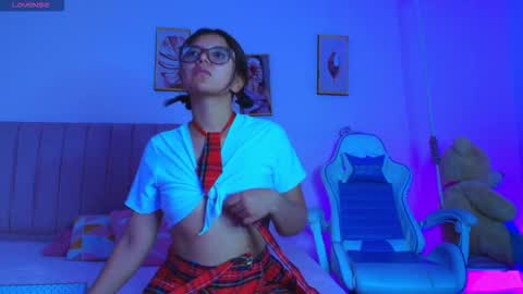 Snapshot of zoow_bluussh chatting on 03.04.26 Zoe online show from 03.04.26