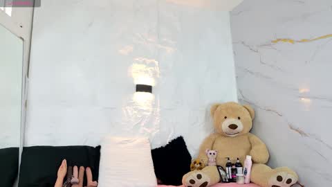 Violeta online show from 10.23.25