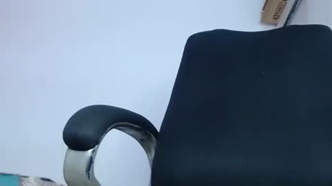 zousxxx online show from 11.17.25