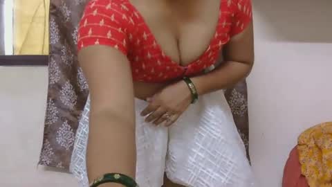 Snapshot of zoya_4u chatting on 06.15.26 Zoya online show from 06.15.26