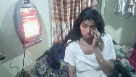 Snapshot of zoyakhan803 chatting on 02.28.25 zoyakhan803 online show from 02.28.25