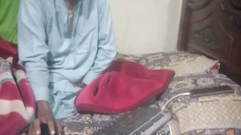 zoyakhan803 online show from 11.14.25