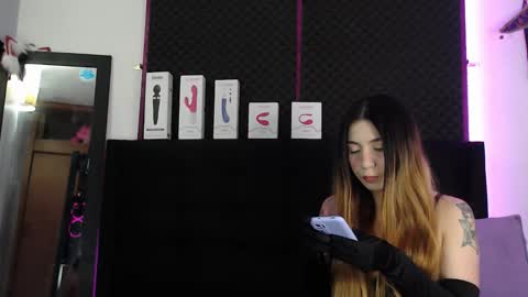 zpzphot online show from 12.14.25