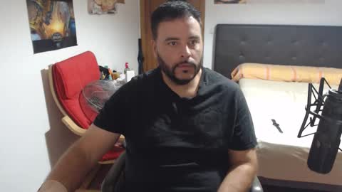 Snapshot of zuheyla26 chatting on 09.15.25 Zuheyla online show from 09.15.25