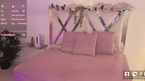 Snapshot of zury_tay chatting on 04.25.26 ZURY online show from 04.25.26