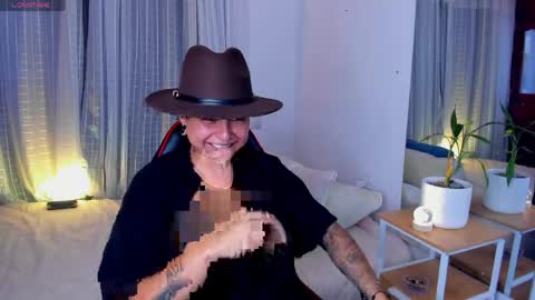 Zury Ramirez online show from 04.18.26