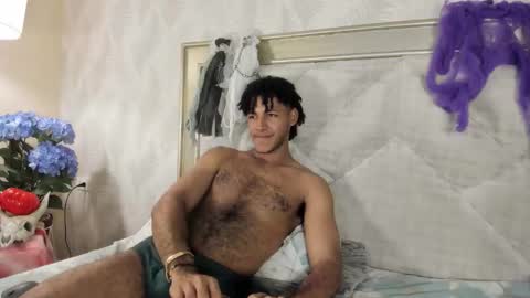 zyan_moreno online show from 10.23.25