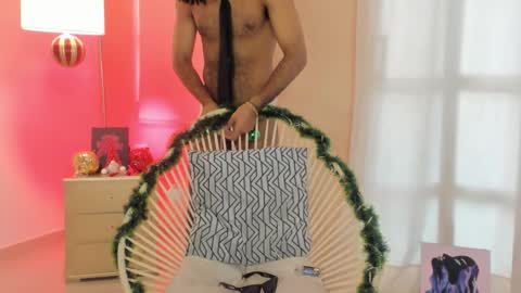 zyan_moreno online show from 11.30.25