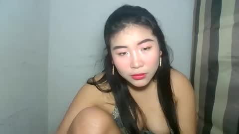 Snapshot of zyeii chatting on 10.06.25 sweet lylia online show from 10.06.25