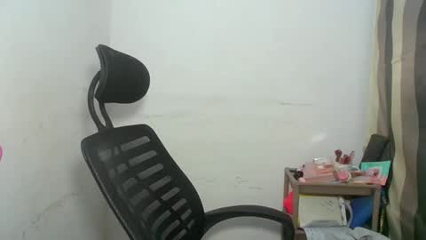 sweet lylia online show from 10.31.25