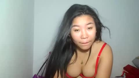 sweet lylia online show from 12.15.25