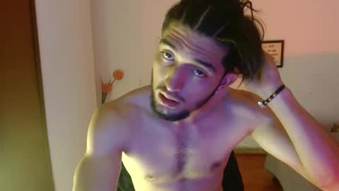 Snapshot of zyon_benet1 chatting on 10.07.25 Zyon online show from 10.07.25
