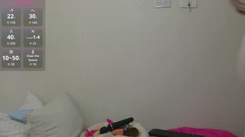 Snapshot of zyra_vex chatting on 06.01.26 Zyra Vex online show from 06.01.26