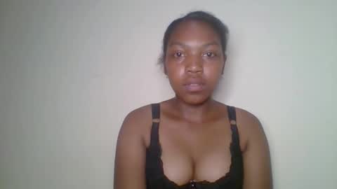 zyraelle_01 online show from 04.17.26