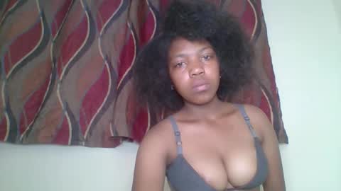 zyraelle_01 online show from 04.23.26