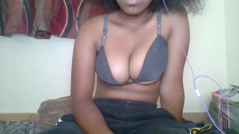 zyraelle_01 online show from 04.25.26