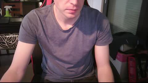 Snapshot of zyriosben chatting on 02.04.25 zyriosben online show from 02.04.25