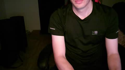 Snapshot of zyriosben chatting on 10.06.25 zyriosben online show from 10.06.25