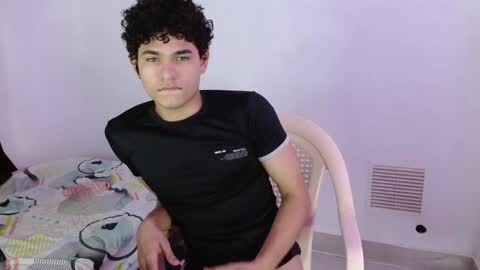 Snapshot of zyrosxk chatting on 01.02.25 antonio felipe online show from 01.02.25