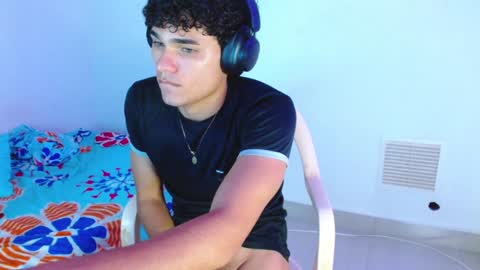 Snapshot of zyrosxk chatting on 01.27.25 antonio felipe online show from 01.27.25