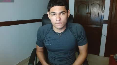 Snapshot of zyrosxk chatting on 09.17.25 antonio felipe online show from 09.17.25