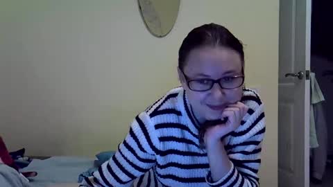 Zyuhre online show from 10.23.25