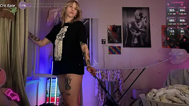 Snapshot of Mannarie_Madsinn chatting on 01.15.25 Mannarie Madsinn online show from 01.15.25