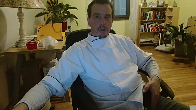 Snapshot of cloupefun chatting on 01.10.25 cloupefun online show from 01.10.25