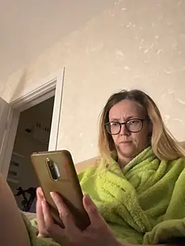 angelmommu online show from 02.22.25