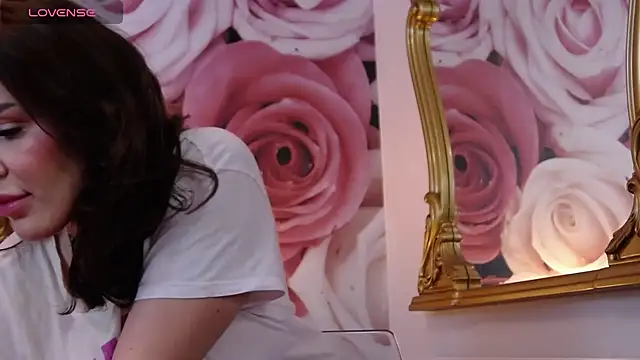 HessaHessy online show from 11.18.25