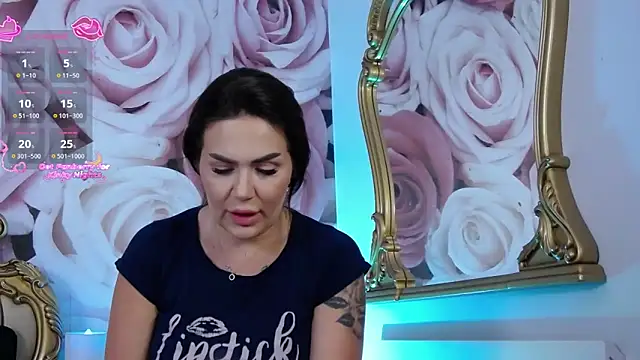 Snapshot of HessaHessy chatting on 06.18.26 HessaHessy online show from 06.18.26
