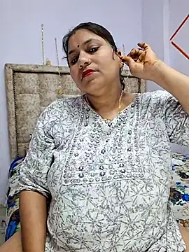 Snapshot of MOM-SUN-COUPLE chatting on 03.12.25 MOM-SUN-COUPLE online show from 03.12.25