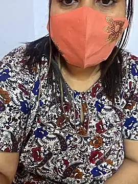 MOM-SUN-COUPLE online show from 03.18.26