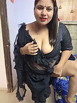 Snapshot of MOM-SUN-COUPLE chatting on 06.27.26 MOM-SUN-COUPLE online show from 06.27.26