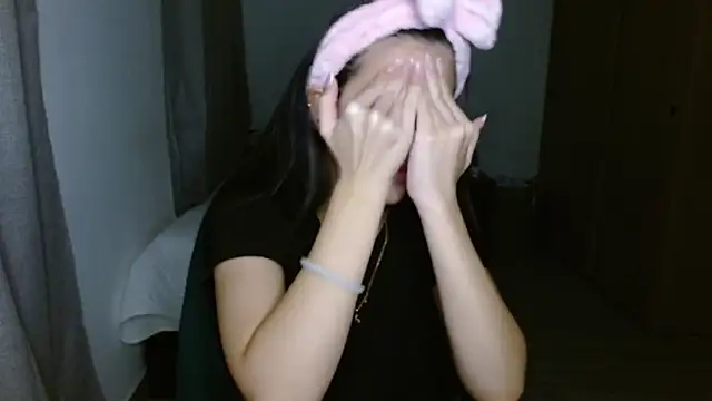 Snapshot of mia__lopez_ chatting on 11.11.25 mia lopez online show from 11.11.25