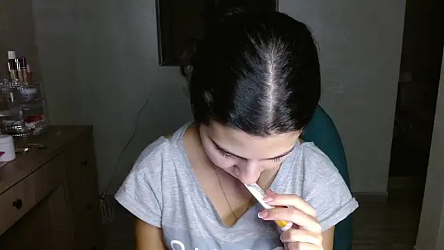 mia  lopez  online show from 07.04.26