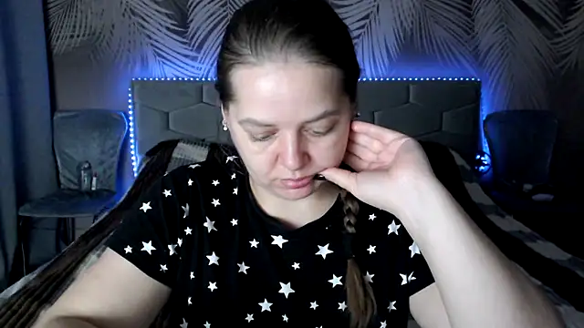 uliastar online show from 10.27.25