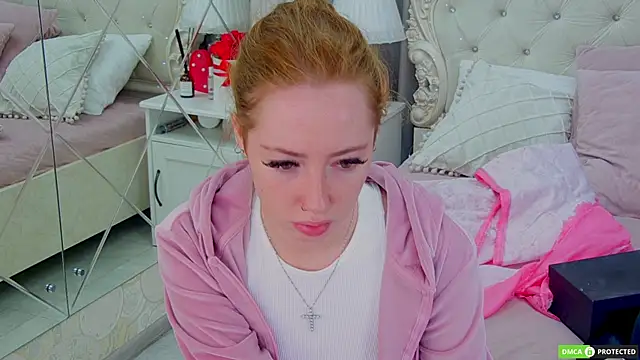 TinaBrook online show from 10.08.25