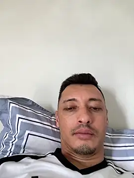 Snapshot of alexsandropllt chatting on 12.20.25 alexsandropllt online show from 12.20.25