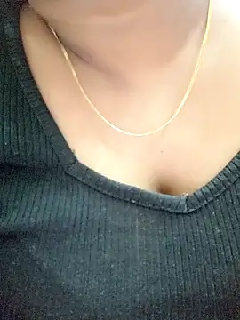 Snapshot of Lakhsmii chatting on 01.18.25 Lakhsmii online show from 01.18.25