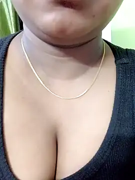 Snapshot of Lakhsmii chatting on 02.04.25 Lakhsmii online show from 02.04.25