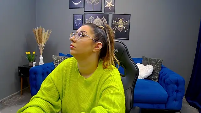 Katewalker  online show from 01.23.25