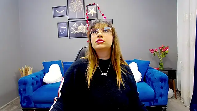 Katewalker  online show from 02.19.25